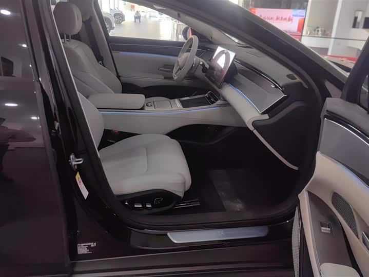 Фото 8 - BYD Han L