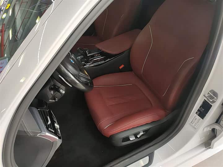 Фото 8 - BMW 5 Series