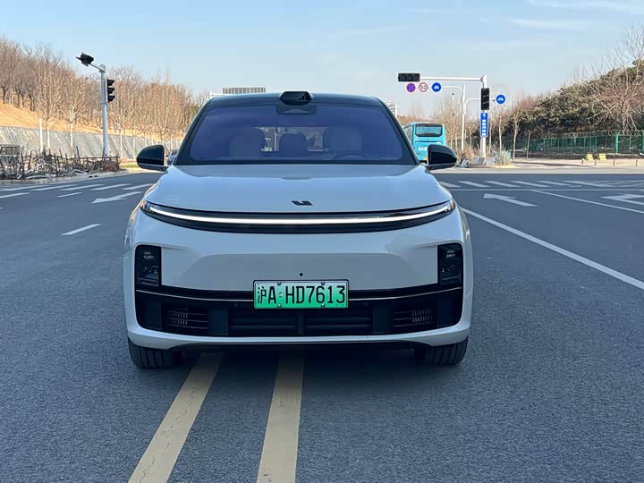 Фото 1 - LiXiang L7