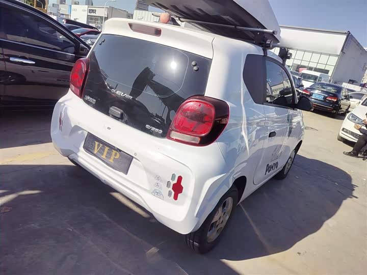 Фото 8 - Roewe Clever