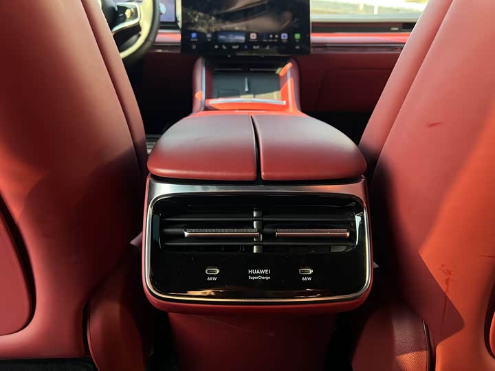 Фото 8 - Luxeed S7