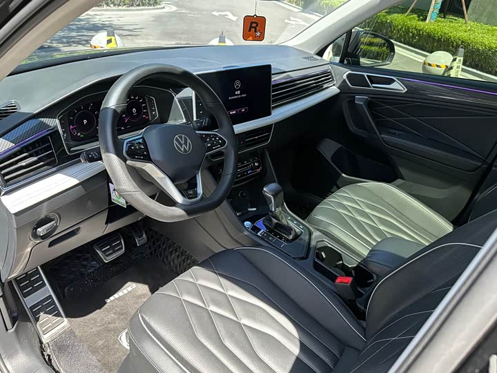 Фото 5 - Volkswagen Tiguan L Pro