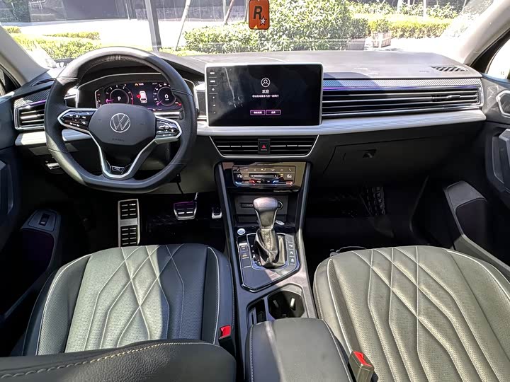 Фото 7 - Volkswagen Tiguan L Pro