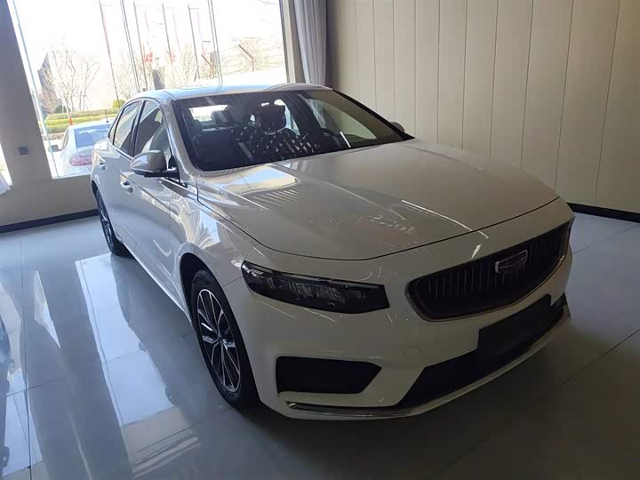 Фото 4 - Geely Preface