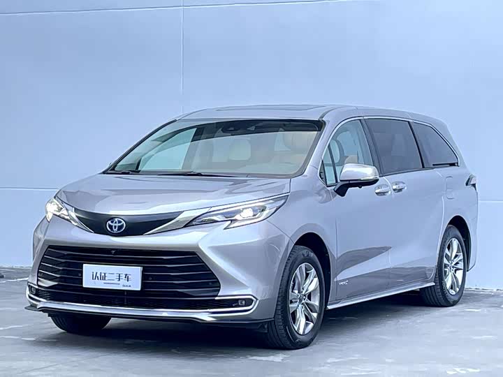 Фото 2 - Toyota Sienna