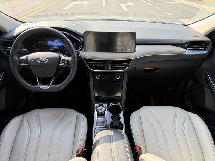 Фото 6 - Ford Escape