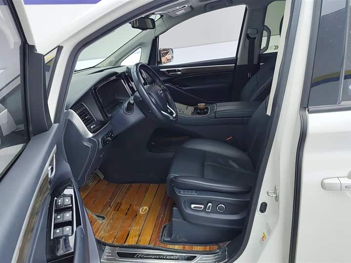 Фото 9 - GAC Trumpchi M8