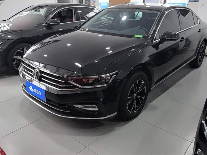 Фото 1 - Volkswagen Magotan