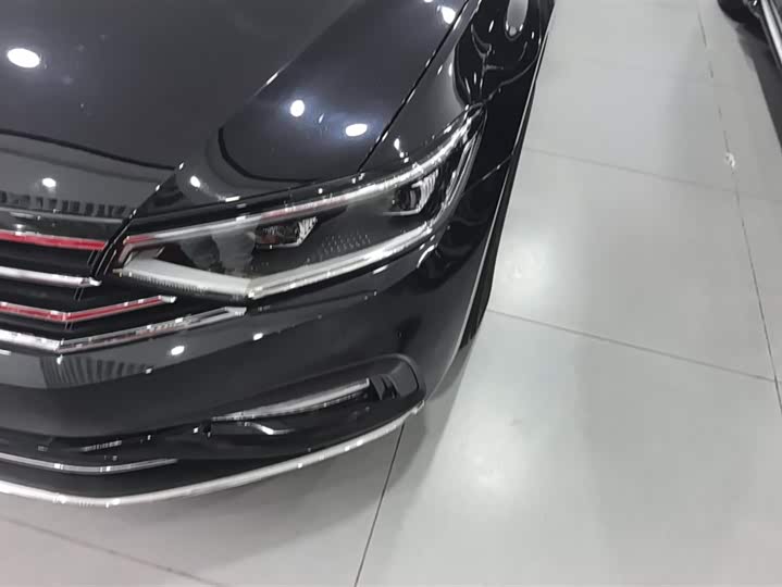 Фото 5 - Volkswagen Magotan