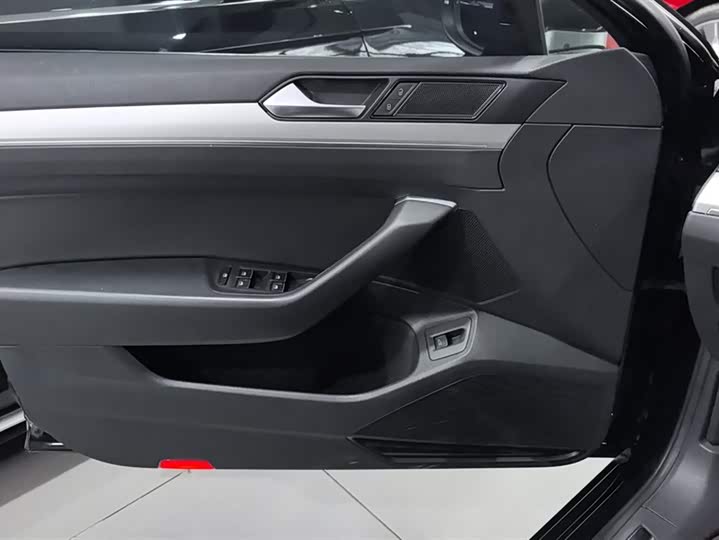 Фото 7 - Volkswagen Magotan