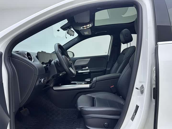 Фото 7 - Mercedes-Benz GLA-Class