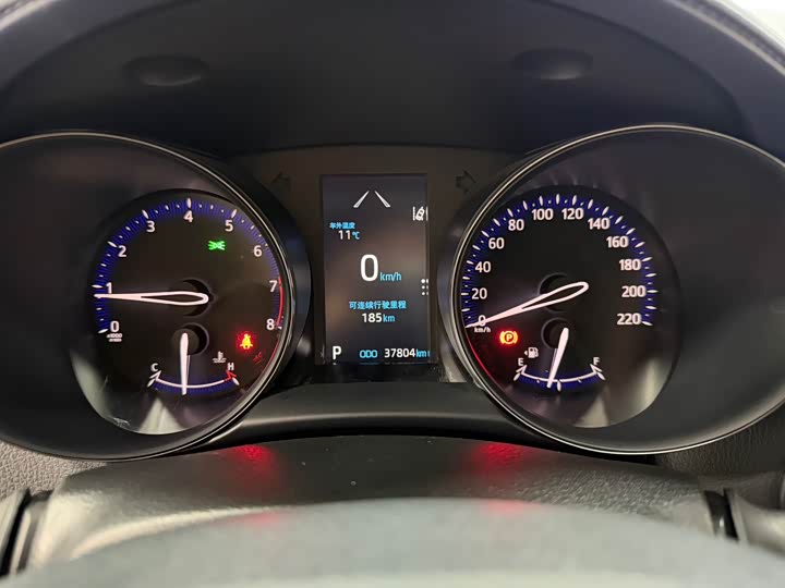 Фото 9 - Toyota C-HR