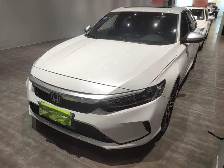 Фото 2 - Honda Inspire