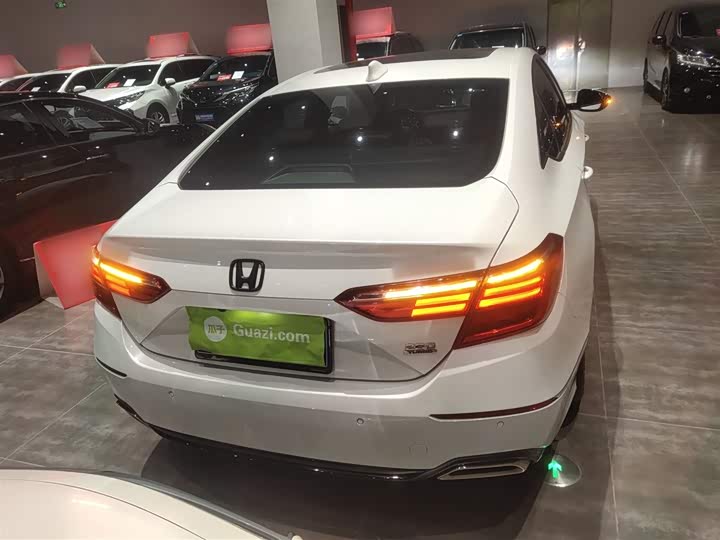 Фото 6 - Honda Inspire