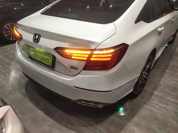 Фото 8 - Honda Inspire