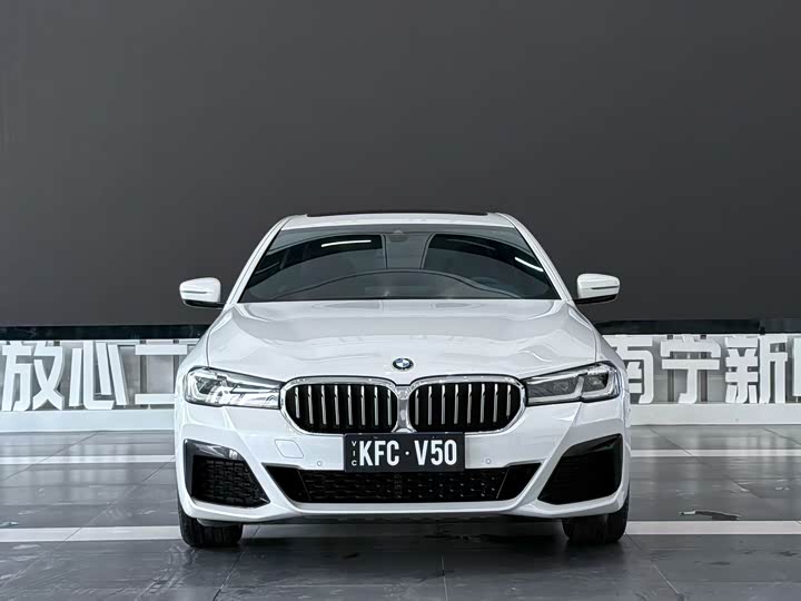 Фото 2 - BMW 5 Series
