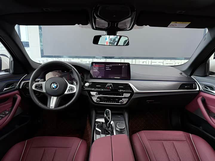 Фото 6 - BMW 5 Series