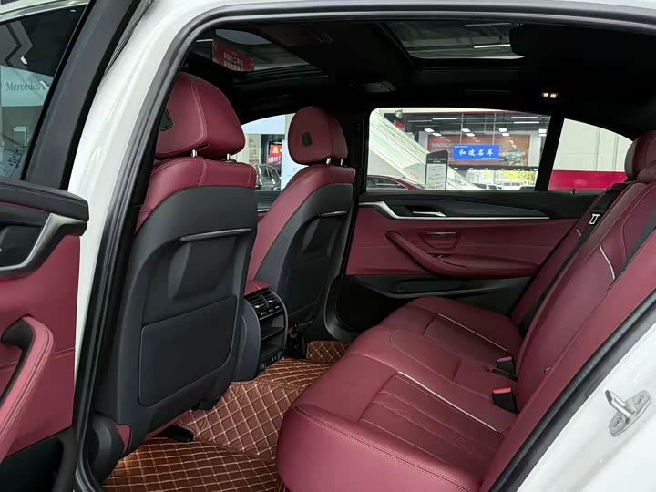 Фото 7 - BMW 5 Series