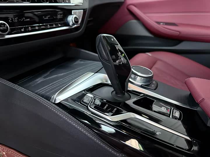 Фото 8 - BMW 5 Series