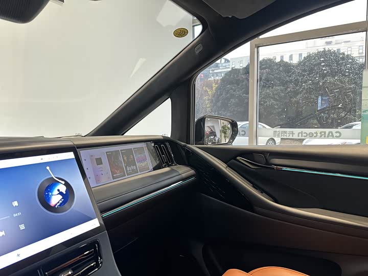 Фото 8 - GAC Trumpchi E9