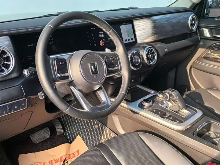 Фото 9 - Tank 300