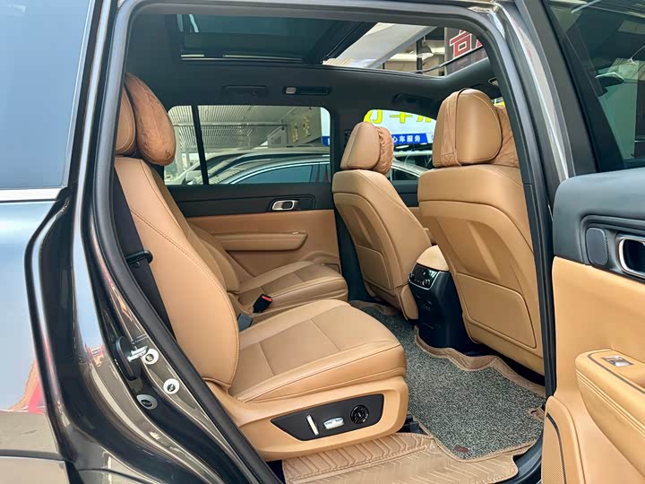 Фото 9 - LiXiang One