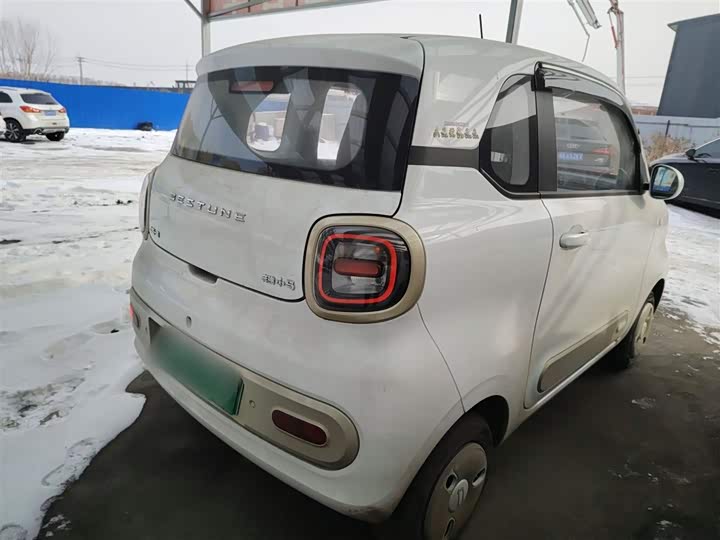 Фото 7 - Bestune Pony