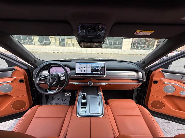 Фото 6 - Tank 700 Hybrid