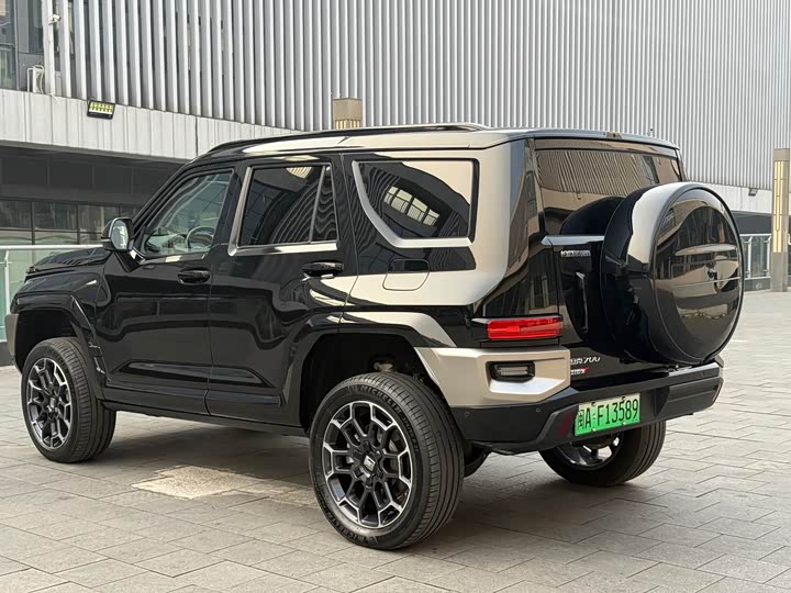 Фото 9 - Tank 700 Hybrid