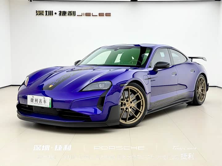 Фото 1 - Porsche Taycan