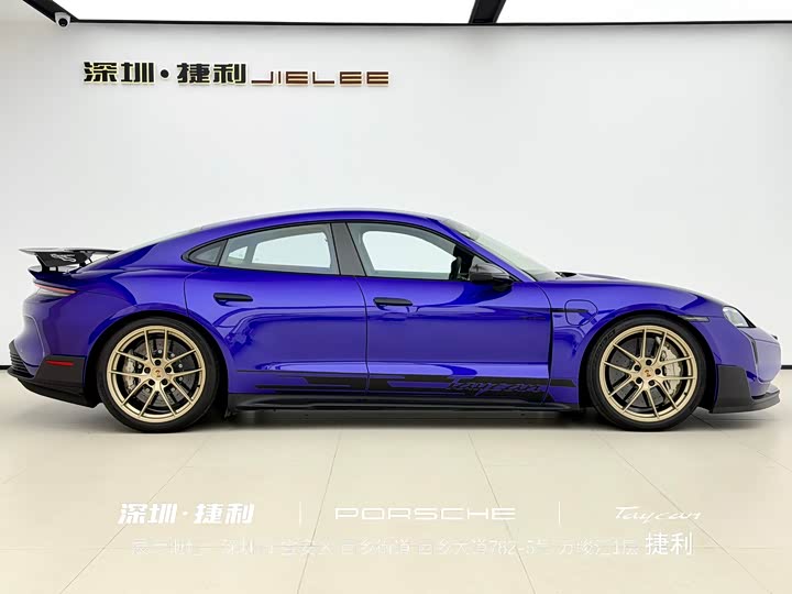 Фото 3 - Porsche Taycan