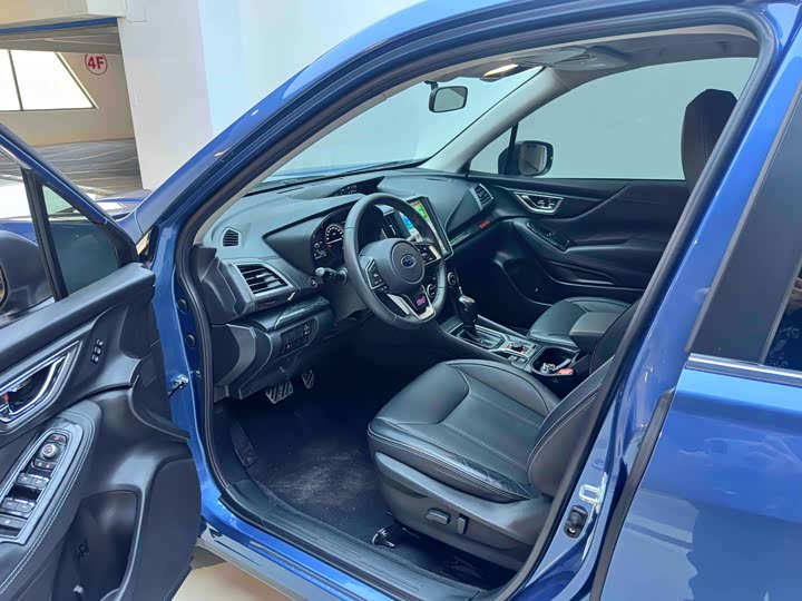 Фото 9 - Subaru Forester