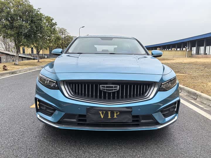 Фото 2 - Geely Preface