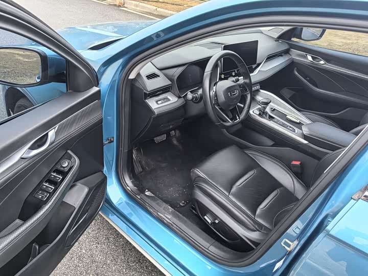 Фото 9 - Geely Preface