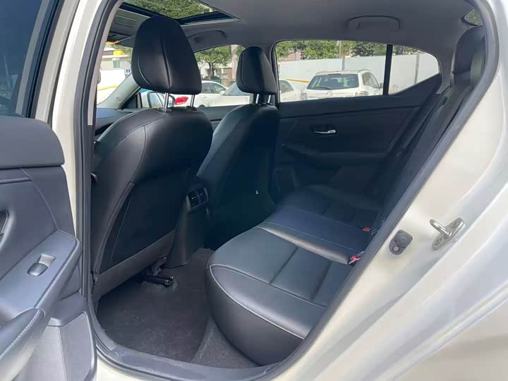 Фото 7 - Nissan Sylphy