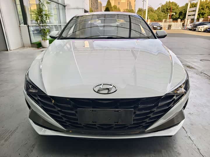 Фото 2 - Hyundai Elantra N line