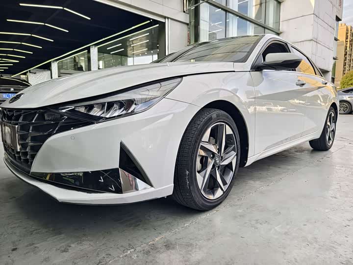 Фото 4 - Hyundai Elantra N line