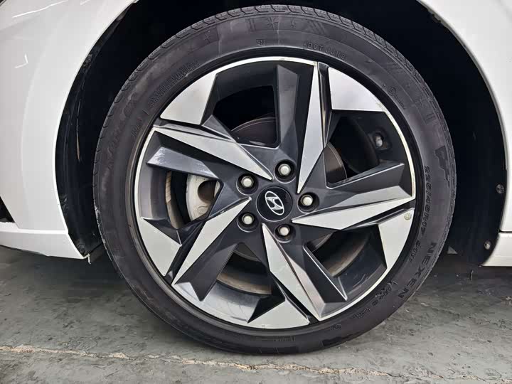 Фото 5 - Hyundai Elantra N line