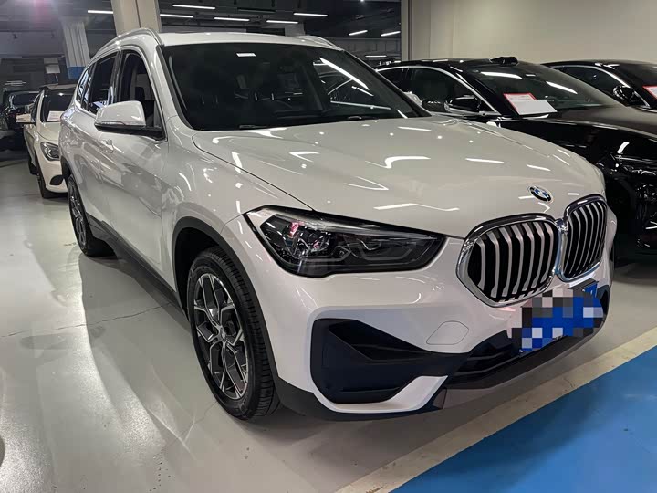 Фото 3 - BMW X1