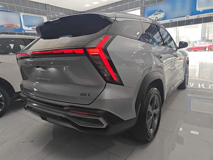 Фото 7 - Geely Atlas L