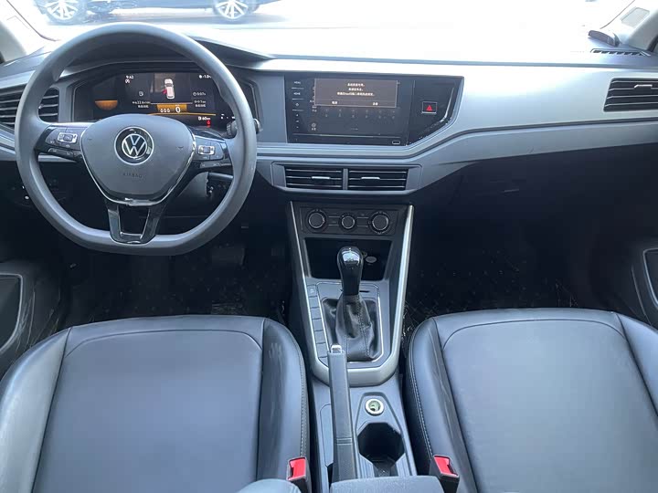 Фото 7 - Volkswagen Polo