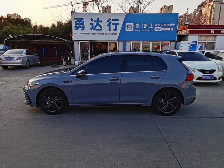 Фото 4 - Volkswagen Golf