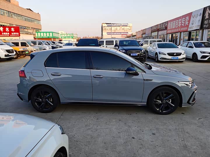 Фото 5 - Volkswagen Golf