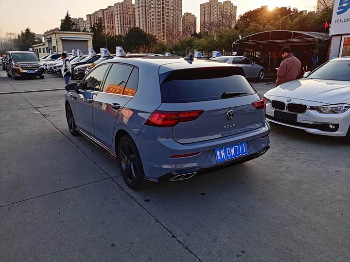 Фото 6 - Volkswagen Golf