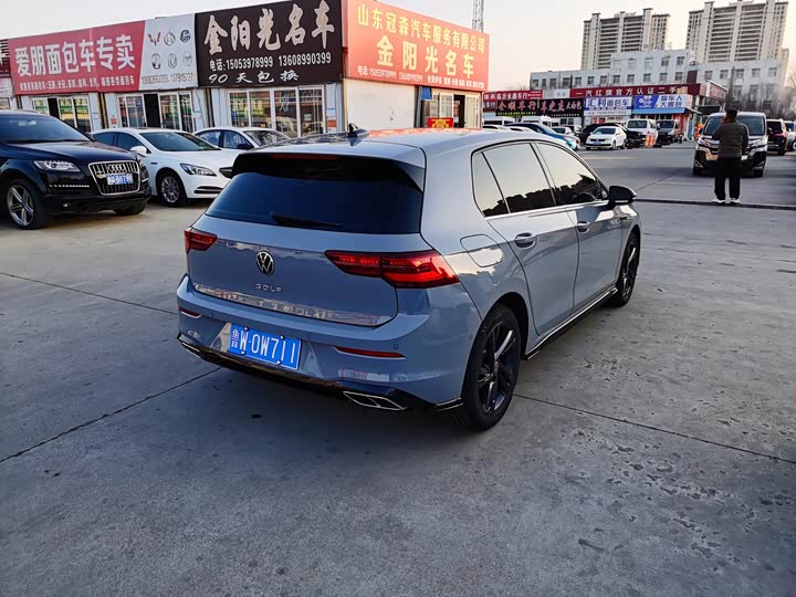 Фото 8 - Volkswagen Golf