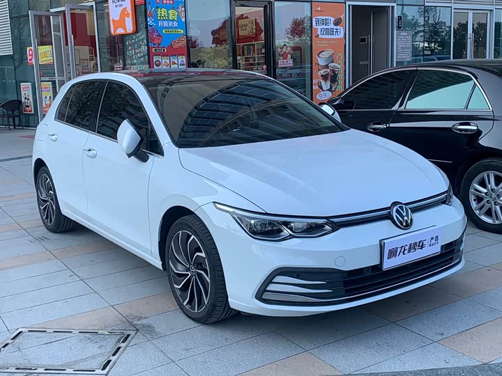 Фото 3 - Volkswagen Golf