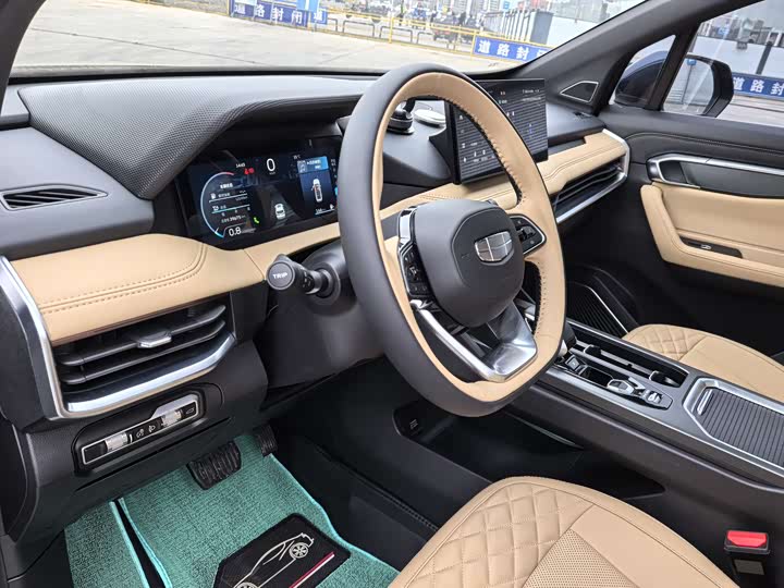 Фото 8 - Geely Okavango L