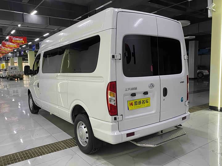 Фото 7 - Maxus V80