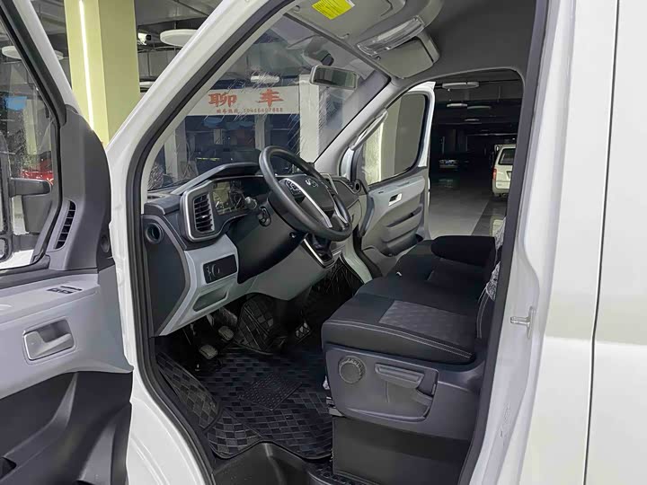 Фото 8 - Maxus V80