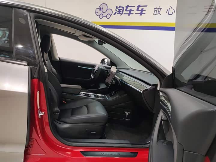 Фото 8 - Tesla Model 3
